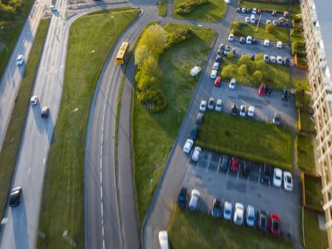 Margir þeirra sem nota bíl til að komast til vinnu hafa áhuga á að skipta yfir í aðra ferðamáta.