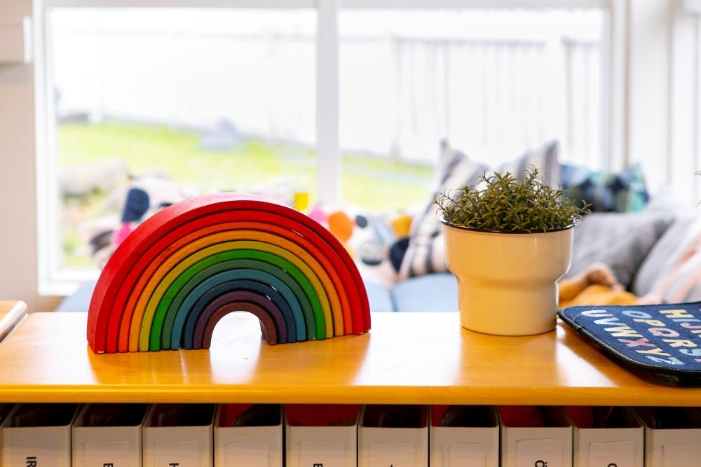 Rainbow toy and potted plants at Gullborg Preschool