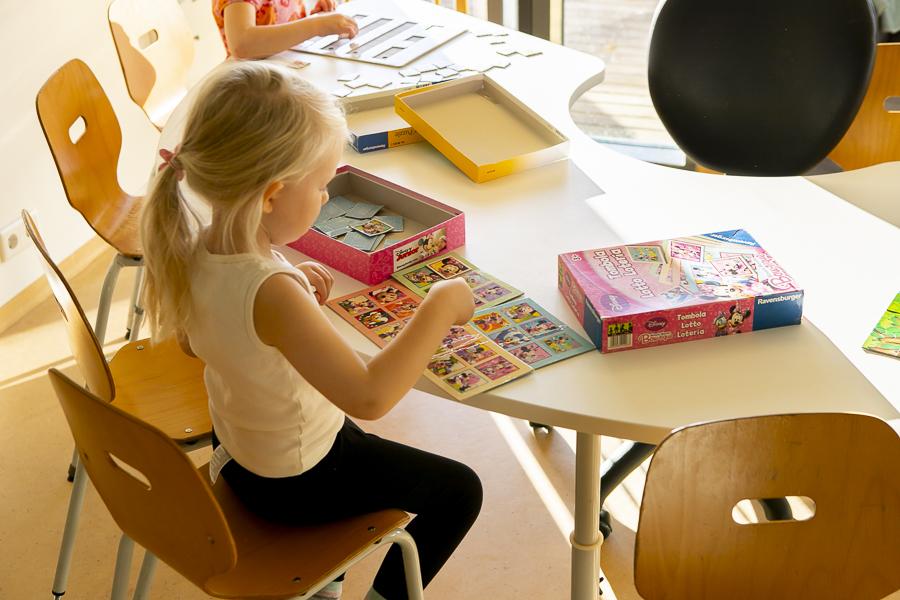 Girl playing at Maríuborg.