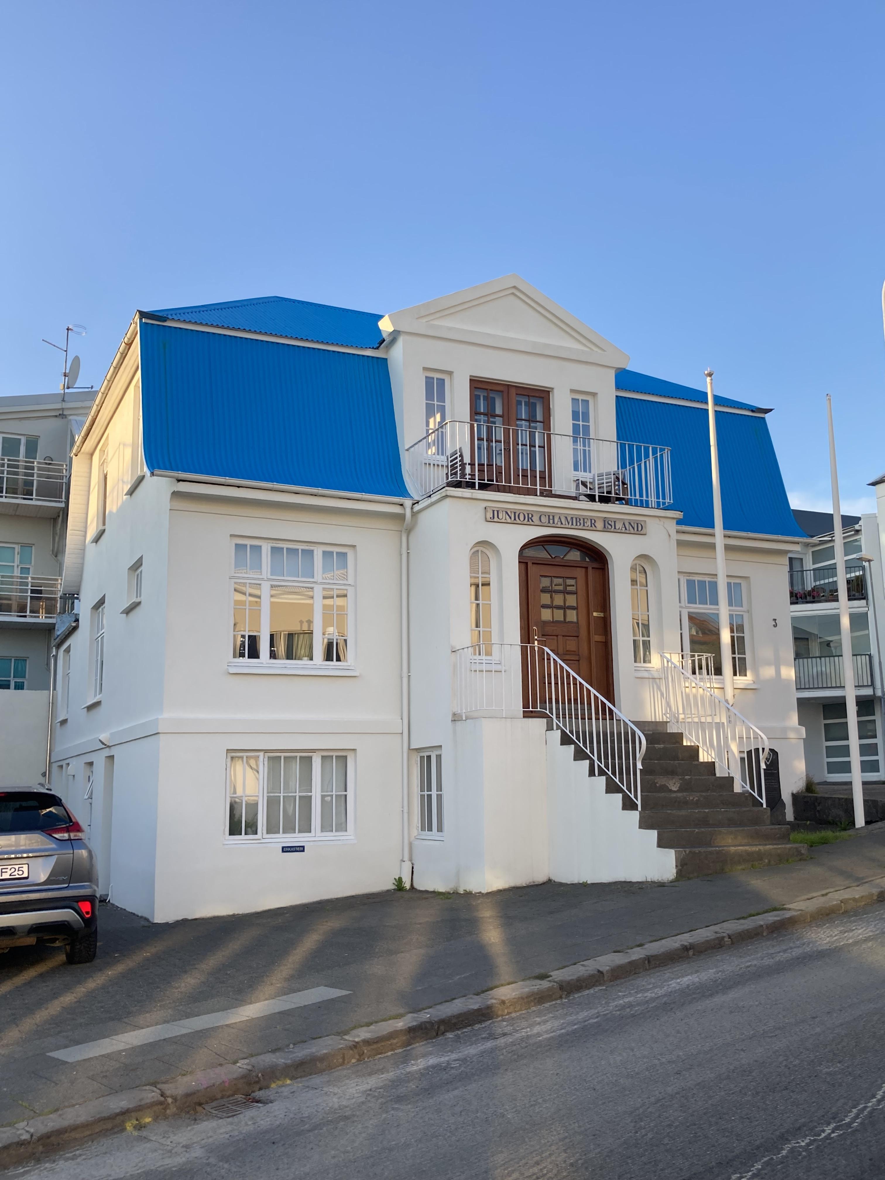 Hellusund 3