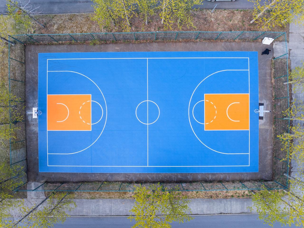 Aerial view of the basketball court in Völvufell.