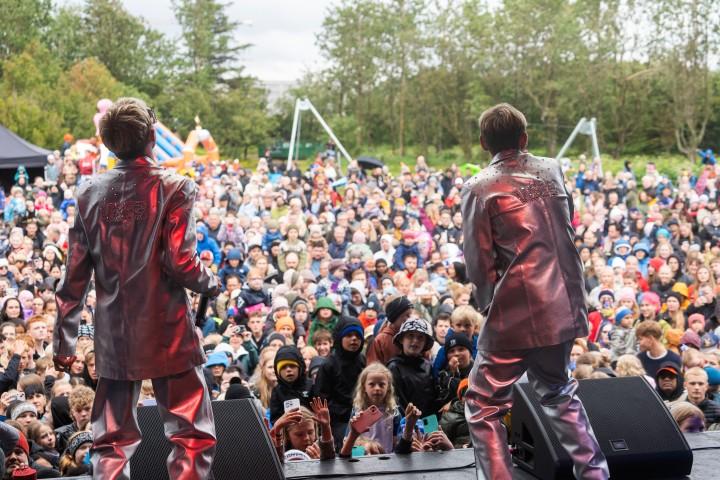 VÆB performing for National Day guests last year.